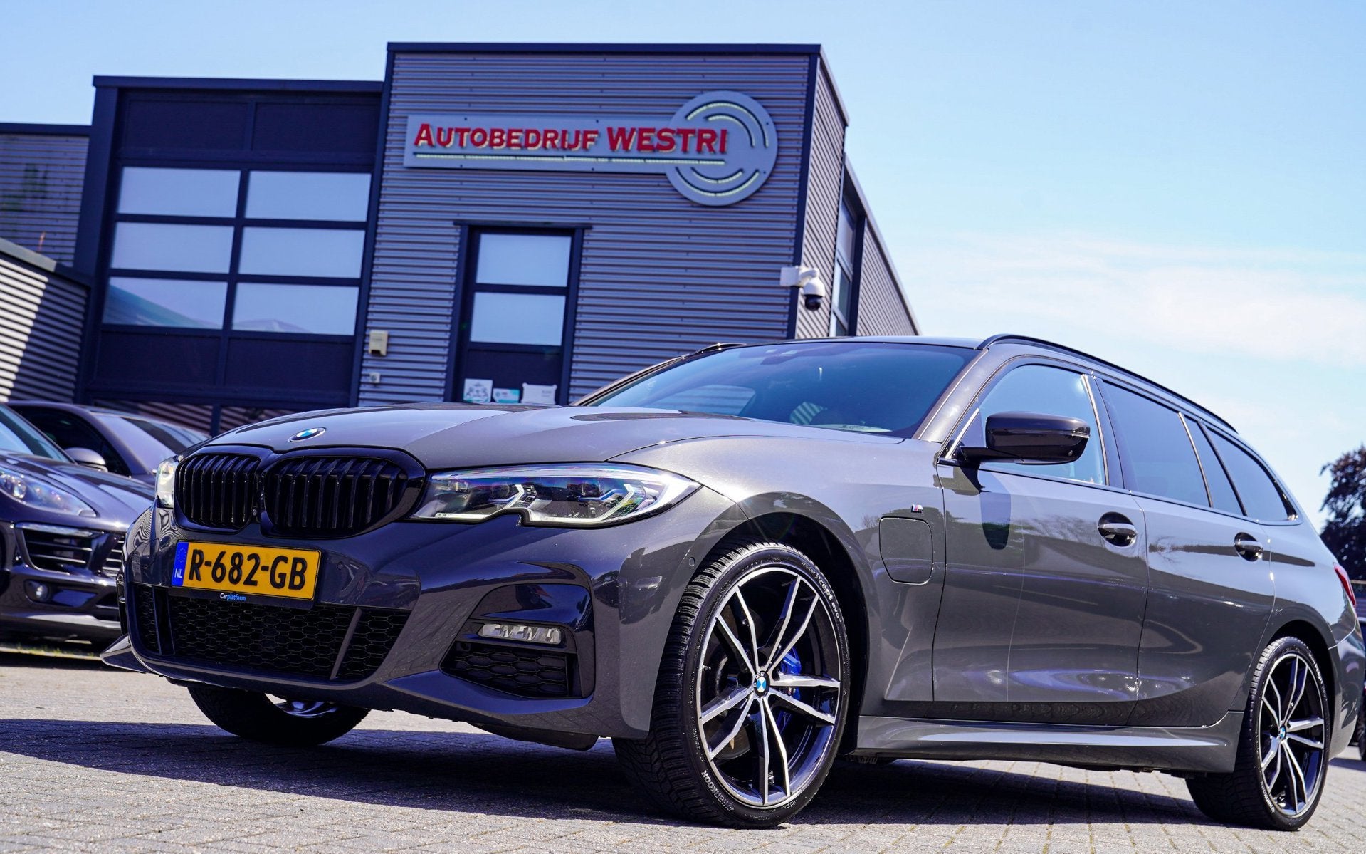 BMW 3-serie Touring 330e High Executive | Head Up Display |, Auto's, 1998 cc, Achterwielaandrijving, Gebruikt, 4 cilinders
