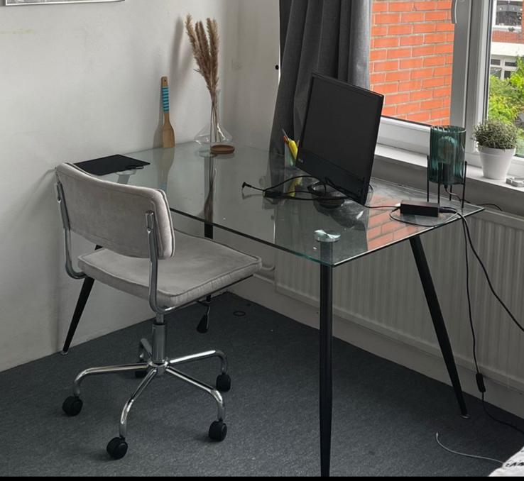 Fijne glazen eettafel, Ophalen, Zo goed als nieuw, Rechthoekig, 50 tot 100 cm