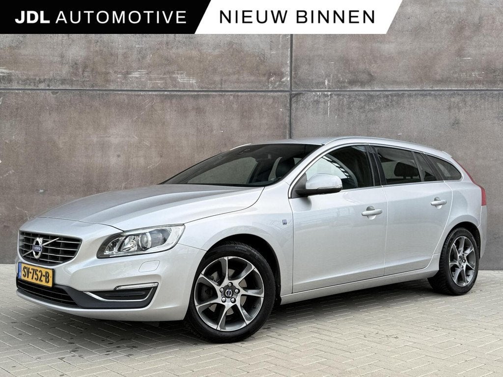 Volvo V60 2.0 T3 Ocean Race | Trekhaak | APK 07-2027 | Navig, Voorwielaandrijving, Gebruikt, 4 cilinders, Leder