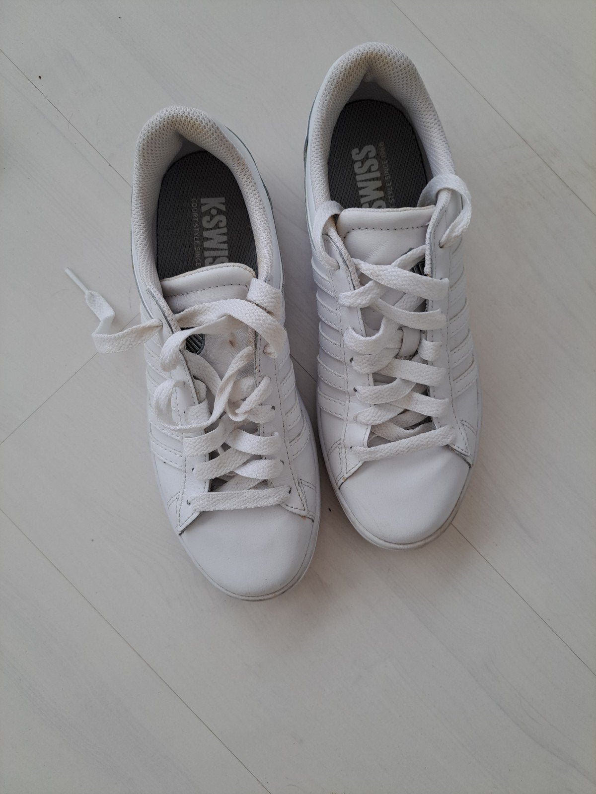 K.Swiss sneakers maat 39 - weinig gedragen, K.Swiss, Wit, Ophalen of Verzenden, Sneakers of Gympen