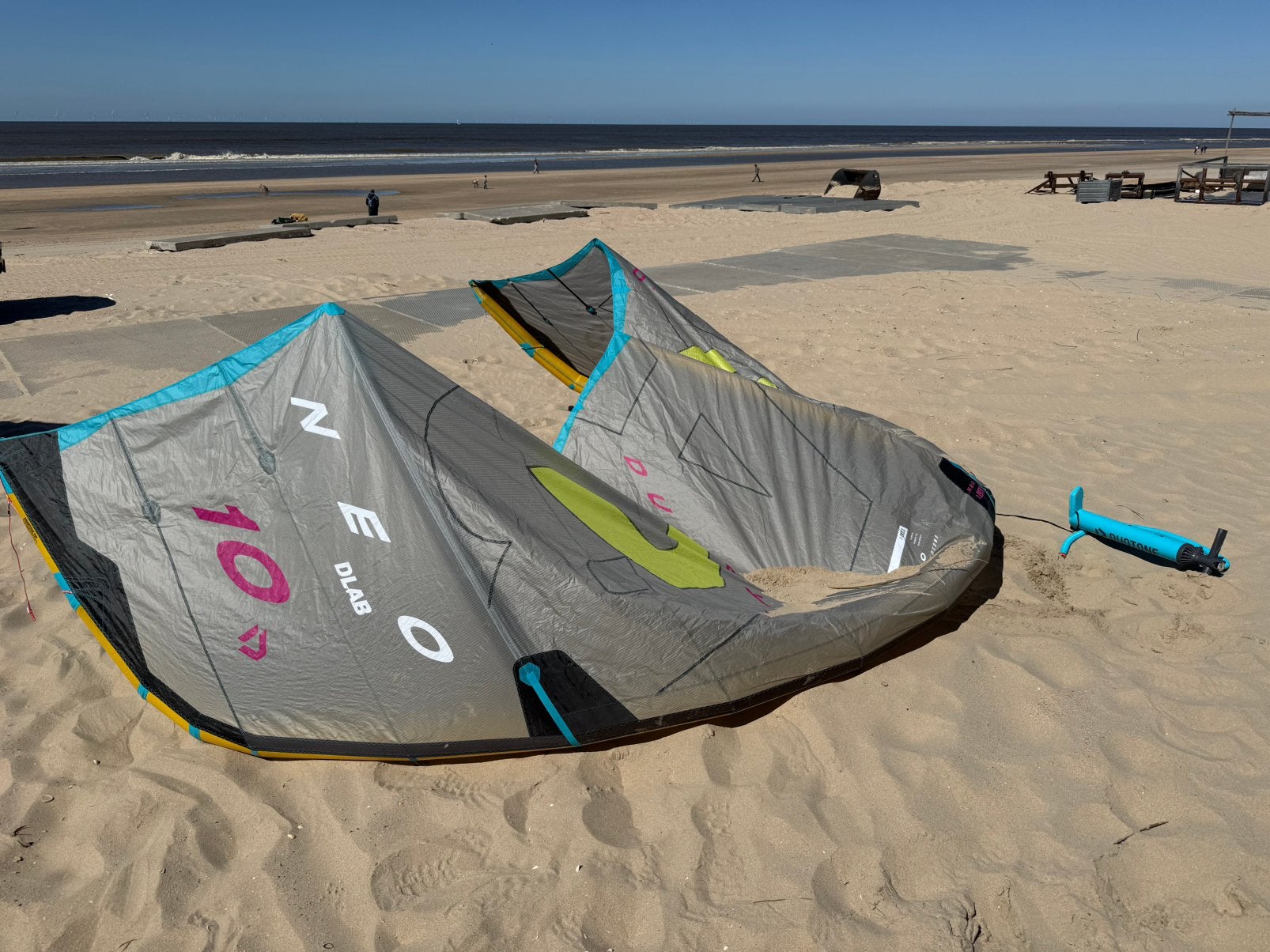 Duotone Neo DLab 10m2 & Neo SLS 7m2 2025, Watersport en Boten, Geen board, Ophalen of Verzenden, Zo goed als nieuw