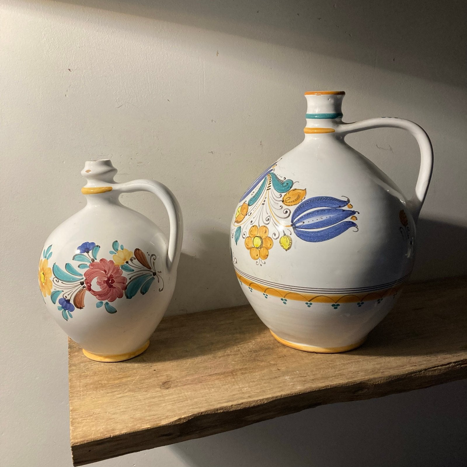 Set van 2 vintage Portugese kruiken, handbeschilderd, Antiek en Kunst, Ophalen