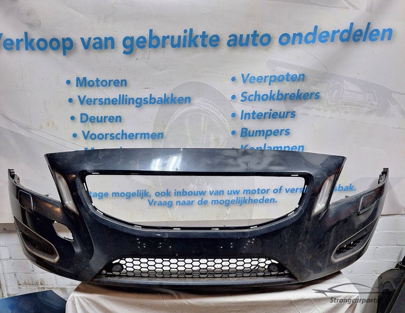 Voorbumper Volvo S60 31290811 koplampsproeiers pdc ORIGINEEL, Auto-onderdelen, Gebruikt, -, Voor, -