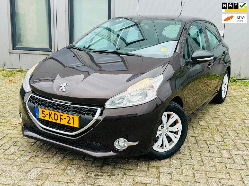 Peugeot 208 1.2 VTi Envy 1E Eigenaar NAVI ACHTER SENSOR APK, Voorwielaandrijving, Euro 5, Gebruikt, 31 €/maand