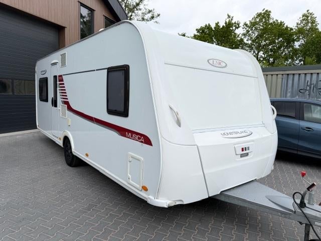 Royale lmc 570 D Musica incl. nette Dorema voortent, Rondzit, Koelkast, Bedrijf, Lengtebed