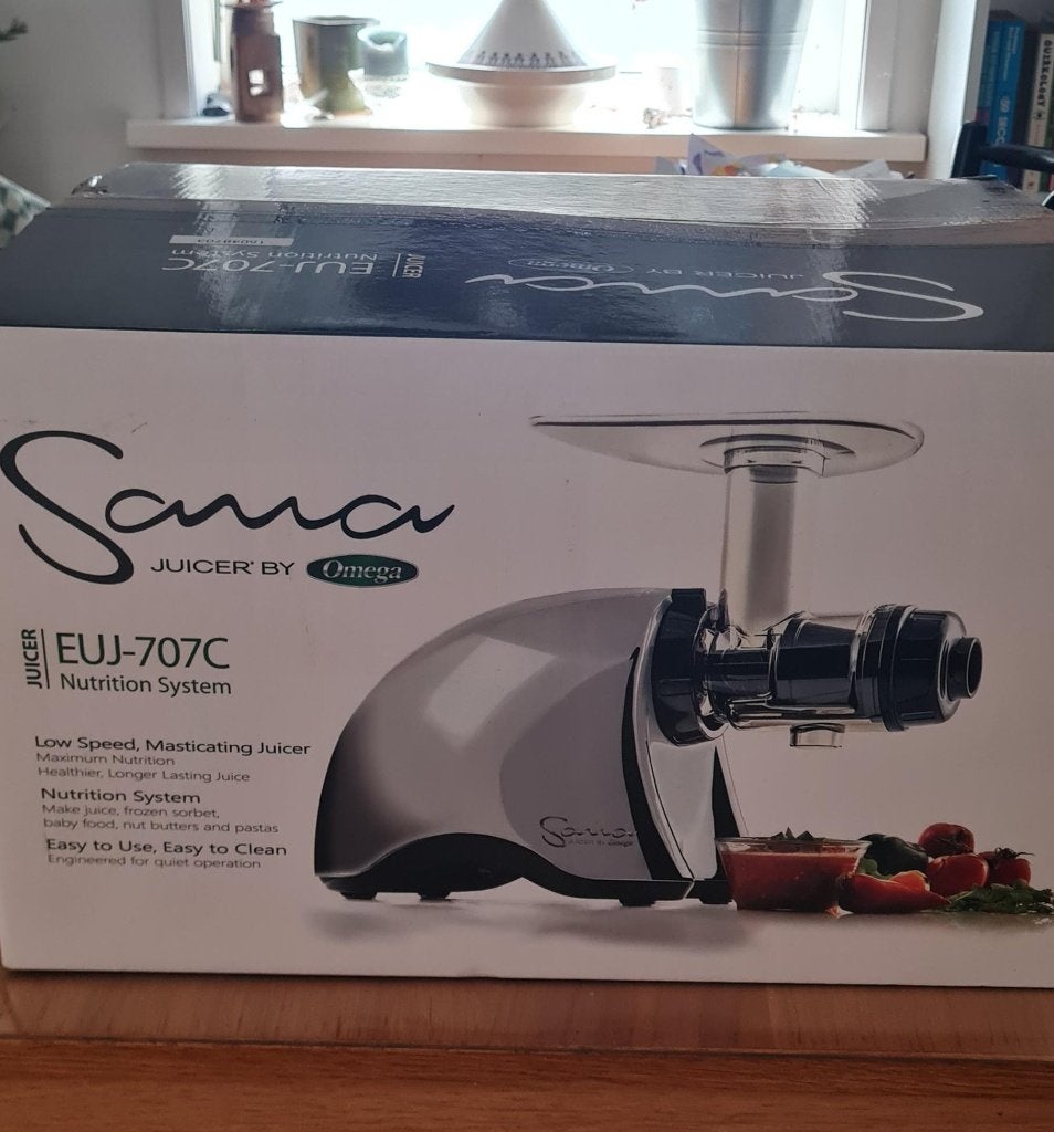 Sana by Omega EUJ-707 Slowjuicer Chroom, Ophalen, Gebruikt, Elektrisch, Slowjuicer