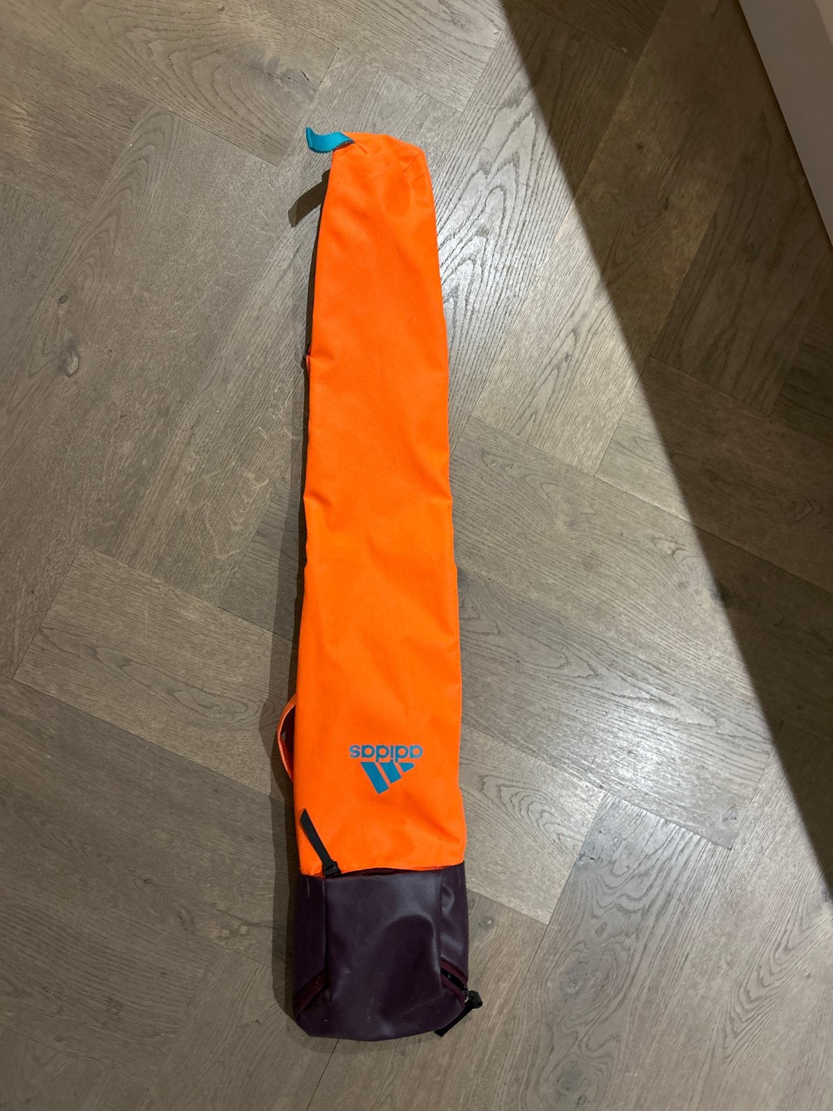 Adidas hockeysticktas - Oranje/Paars, Sport en Fitness, Hockey, Ophalen of Verzenden, Gebruikt, Tas