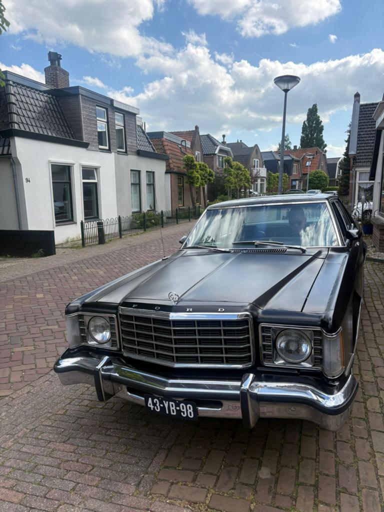 Ford Granada 4.9 USA Ghia AUT 1976 Zwart, Auto's, Achterwielaandrijving, Zwart, Particulier, Dealer onderhouden