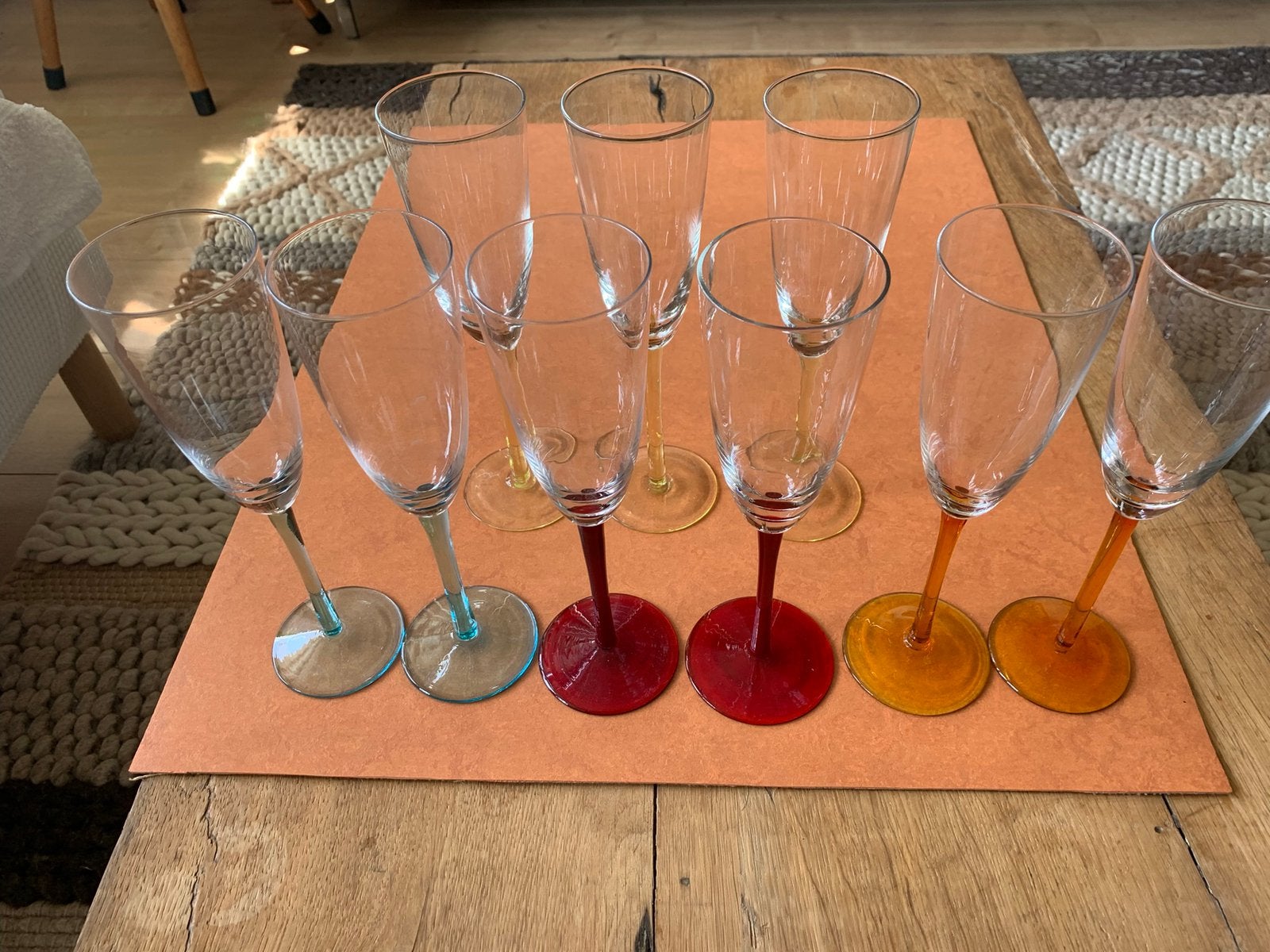 9 Prachtige champagneglazen met gekleurde voet., Ophalen of Verzenden, Nieuw
