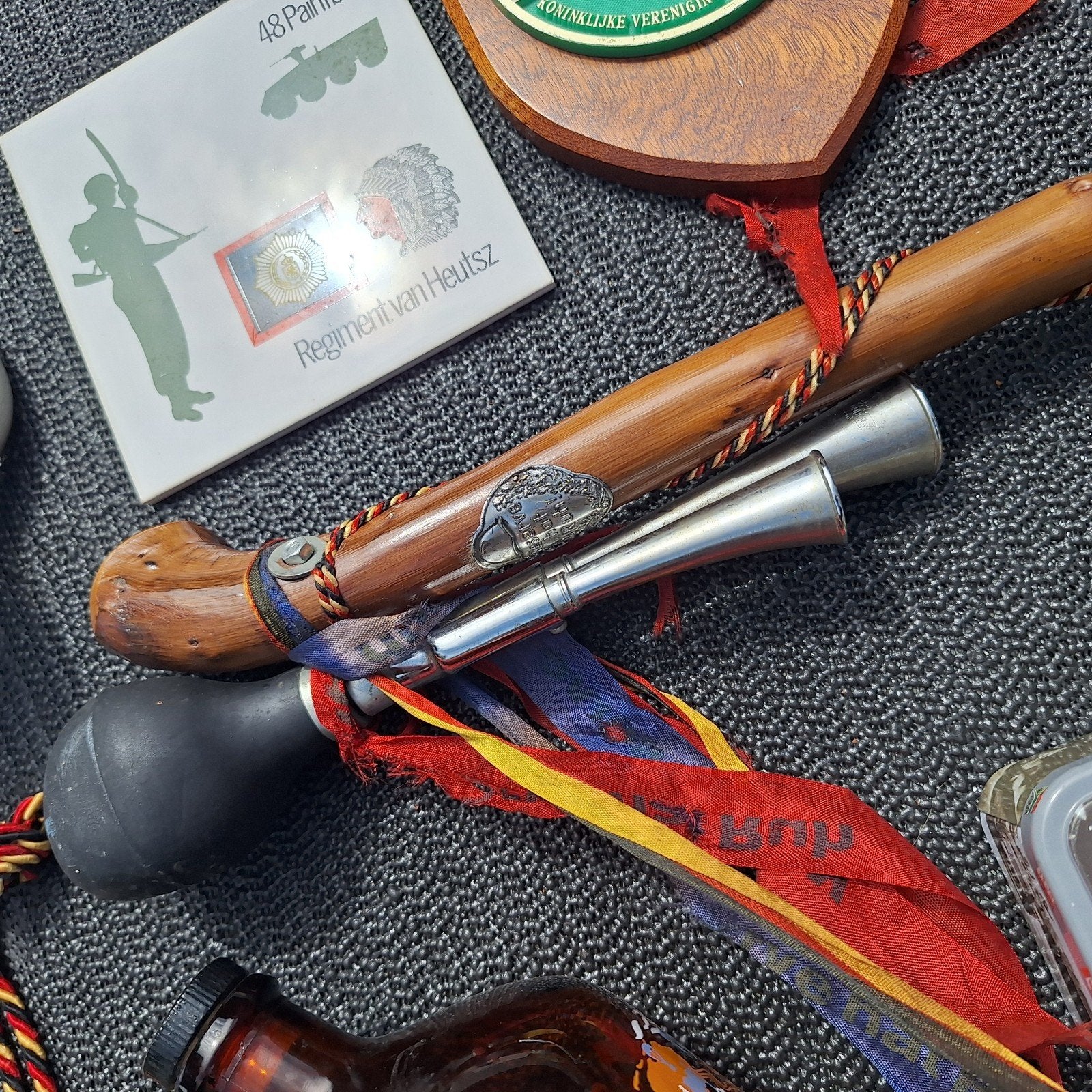 Militairia Reservist stok schildjes pul opener emblemen fles, Verzamelen, Ophalen of Verzenden, Overige soorten, Nederland