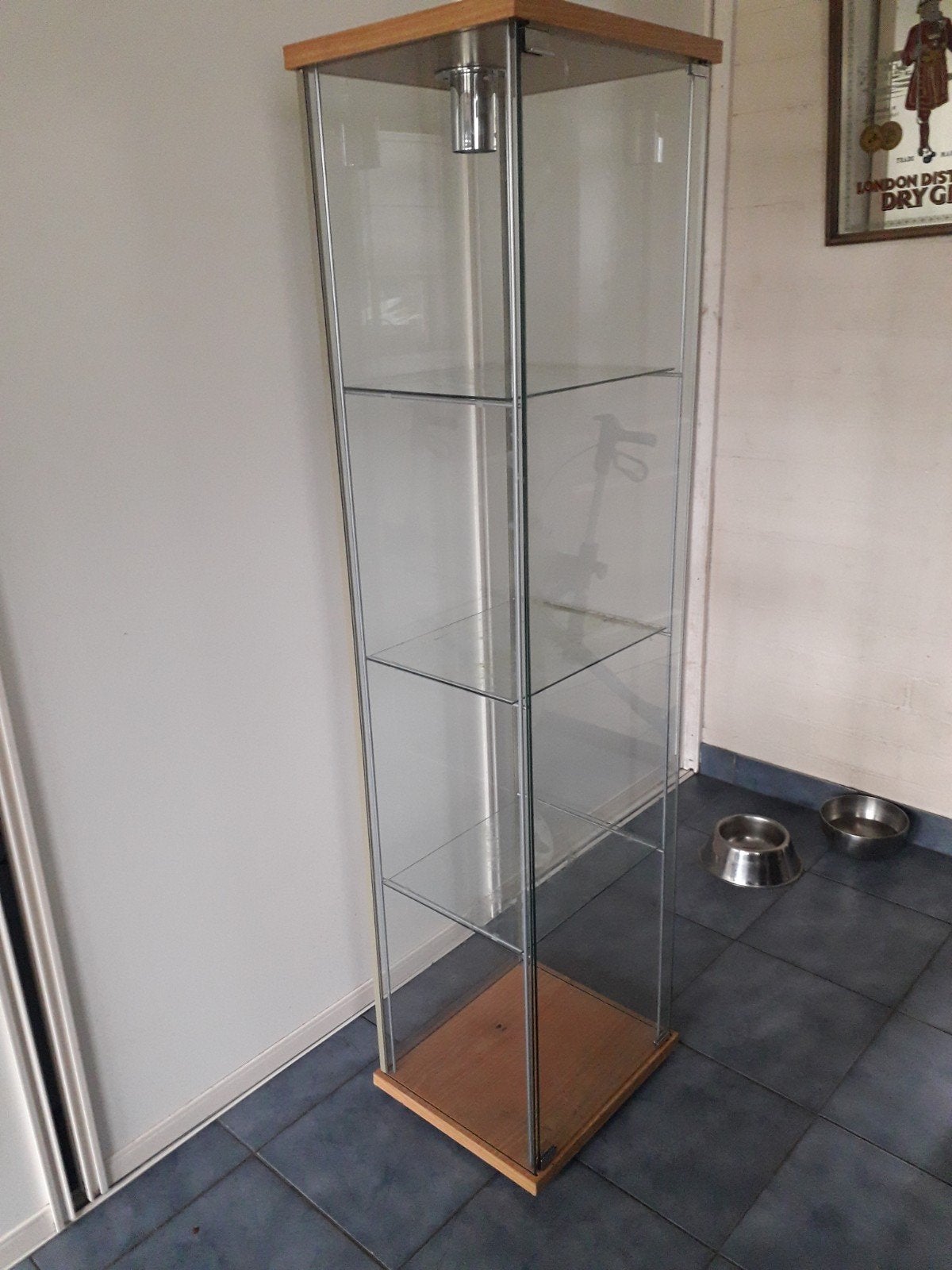 Vitrine kast, Huis en Inrichting, Kasten | Vitrinekasten, Ophalen, Minder dan 50 cm, Zo goed als nieuw, 150 tot 200 cm