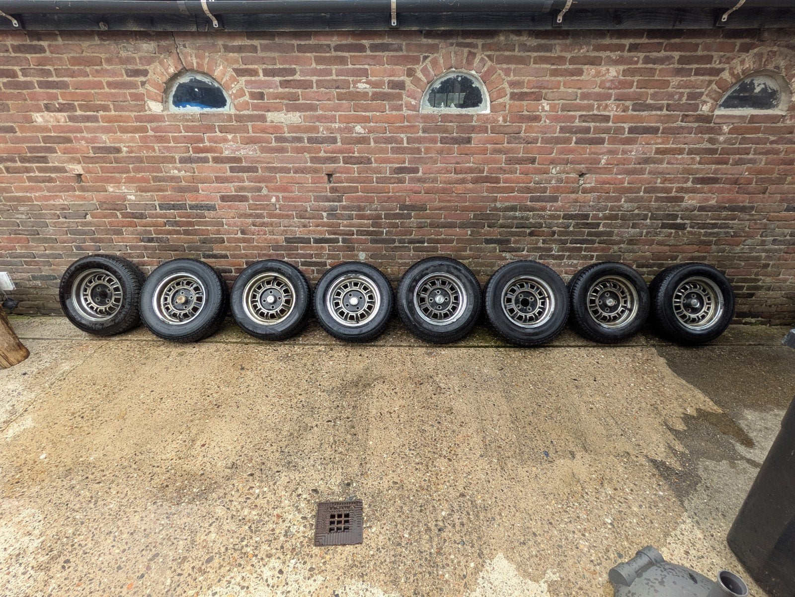 2 sets Dunlop velgen voor Reliant Scimitar GTE of MG MGB V8, Ophalen, Zomerbanden, Velg(en)