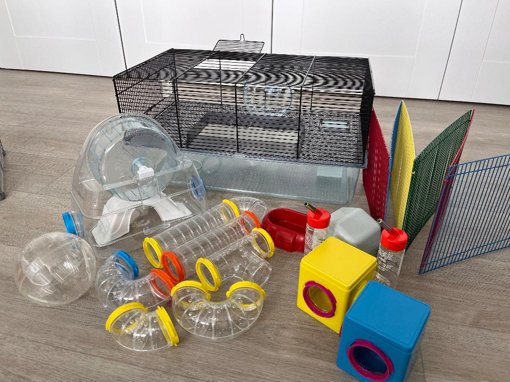 Hamsterkooi met diverse toebehoren., Dieren en Toebehoren, Kooi, Gebruikt, Minder dan 75 cm, Hamster