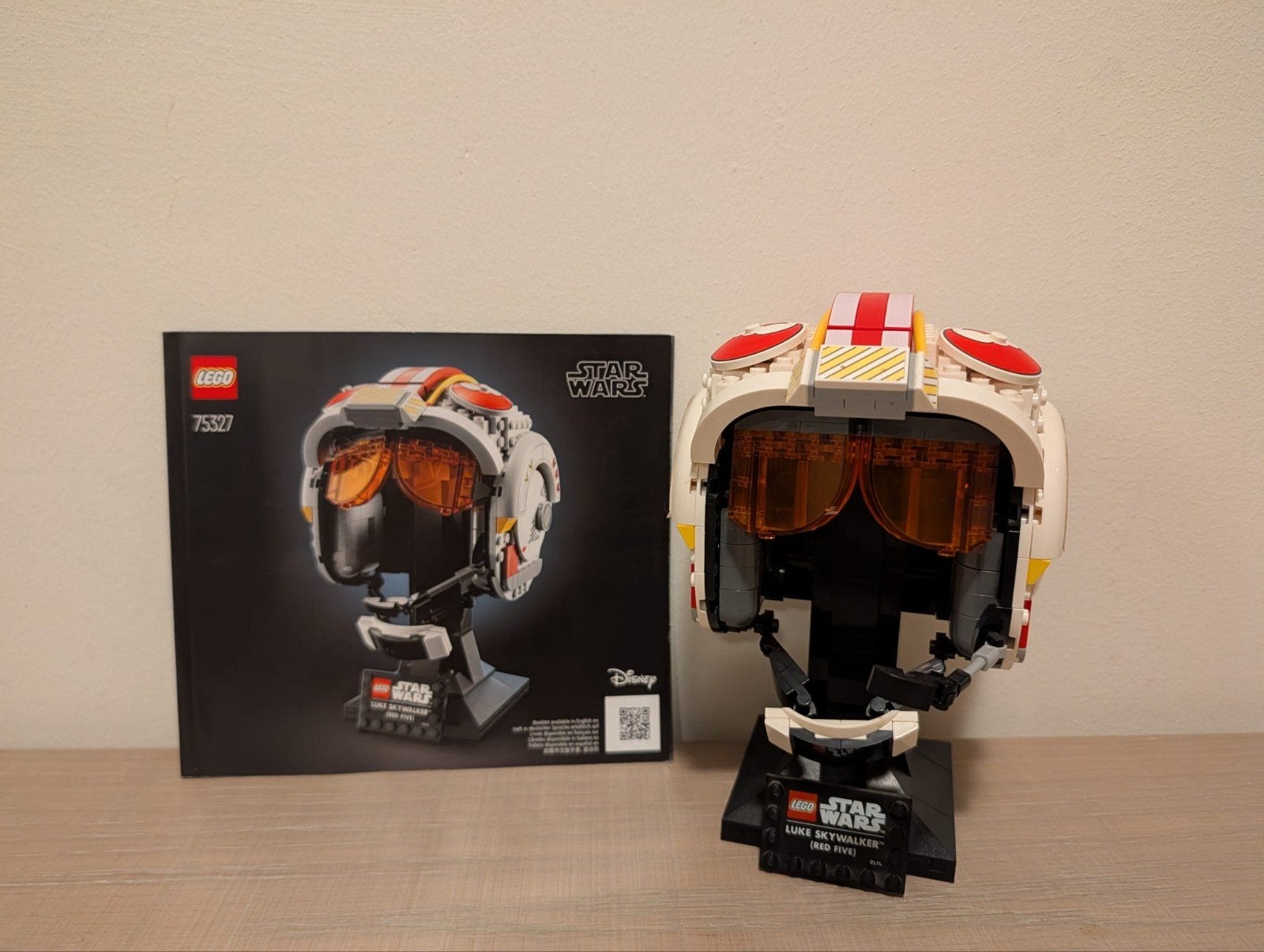 LEGO Star Wars set 75327 - Luke Skywalker (Red Five) Helmet, Star Wars, Lego, Ophalen of Verzenden, Zo goed als nieuw