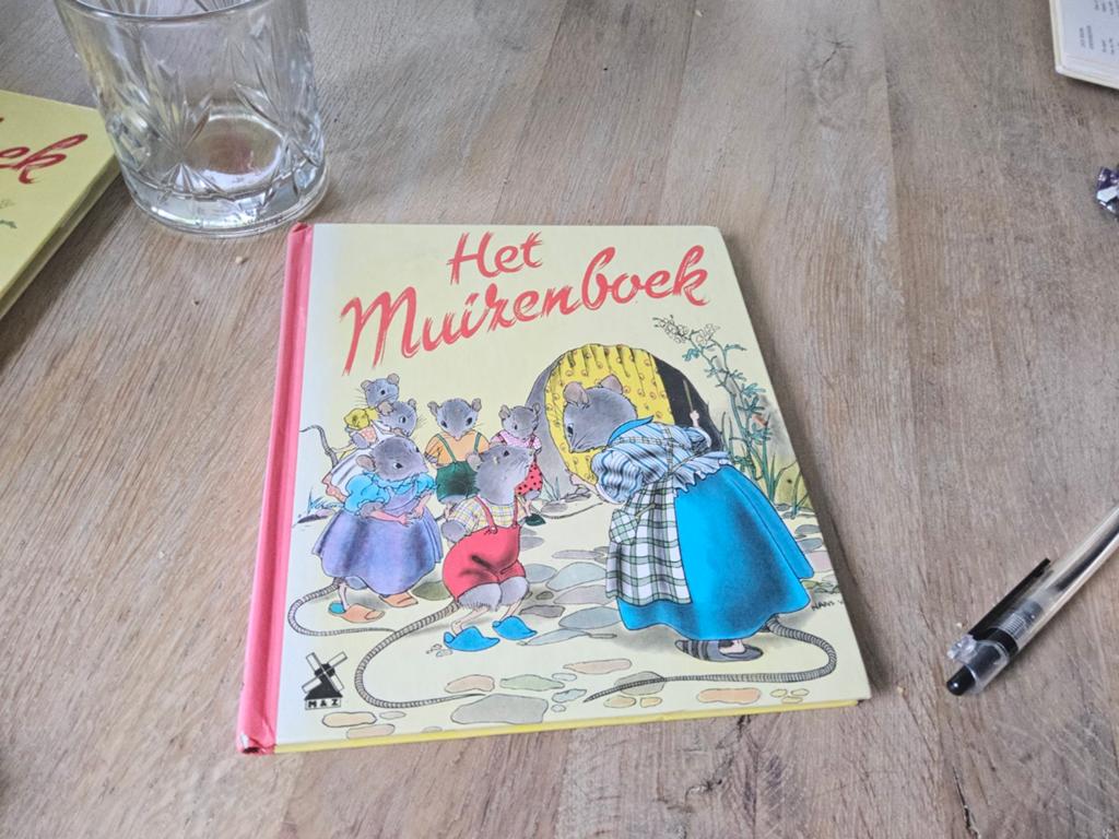 Het Muizenboek - Mulder & Zoon (verkleurde kaft), Boeken, Kinderboeken | Jeugd | onder 10 jaar, Ophalen of Verzenden, Zo goed als nieuw