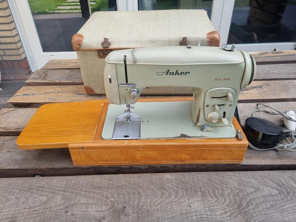 Anker Naaimachine met Koffer - Vintage Zig-Zag Model, Hobby en Vrije tijd, Ophalen, Gebruikt, Naaimachine, Overige merken