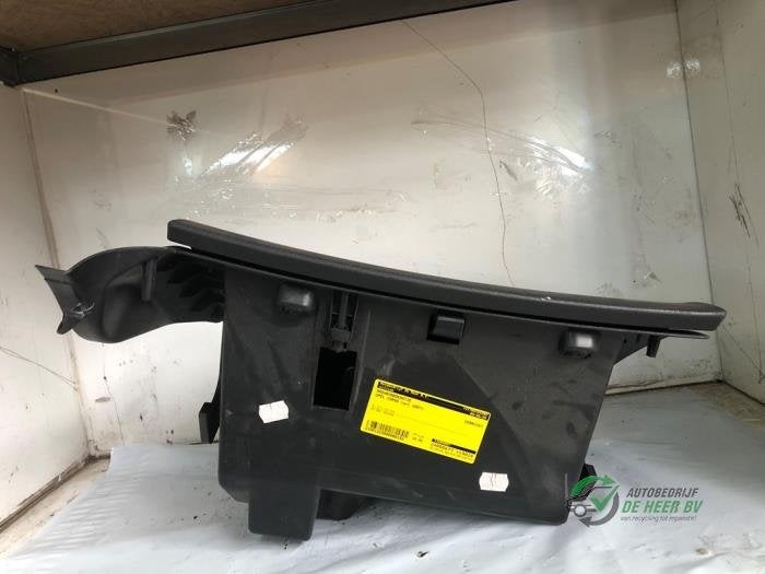 Dashboardkastje van een Opel Corsa, Gebruikt, -, -, Opel