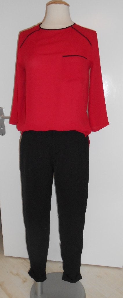 Primark top rood mt 36, Kleding | Dames, Tops, Primark, Ophalen of Verzenden, Zo goed als nieuw, Korte mouw