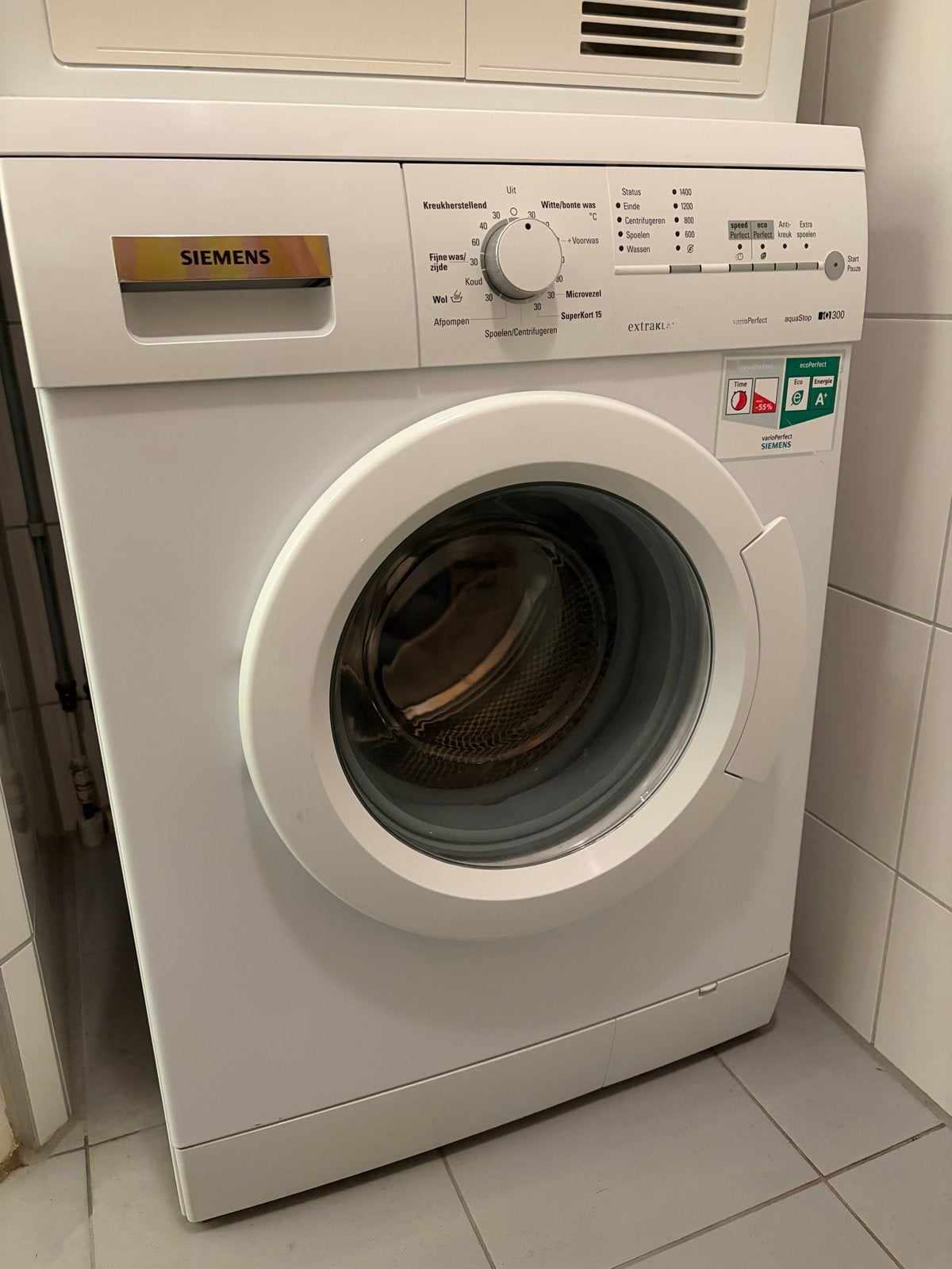 Siemens VarioPerfect iQ300 Wasmachine, Ophalen, Gebruikt, 85 tot 90 cm, 1200 tot 1600 toeren