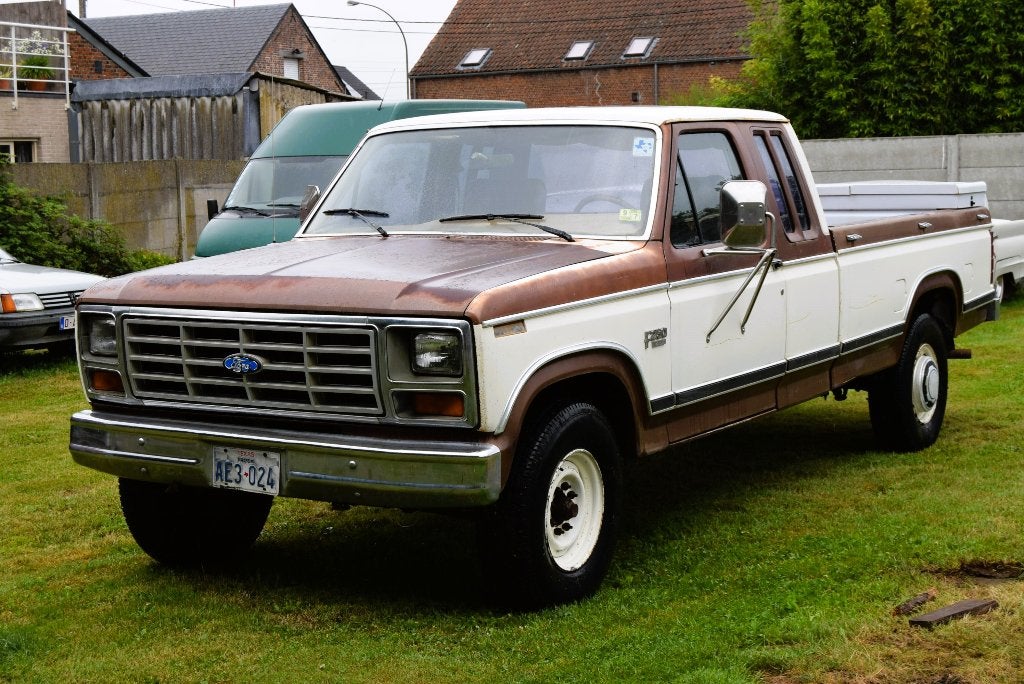Ford F-250 XLT 7.5L V8 460CID 1983, Auto's, Automaat, Bruin, Particulier, SUV of Terreinwagen
