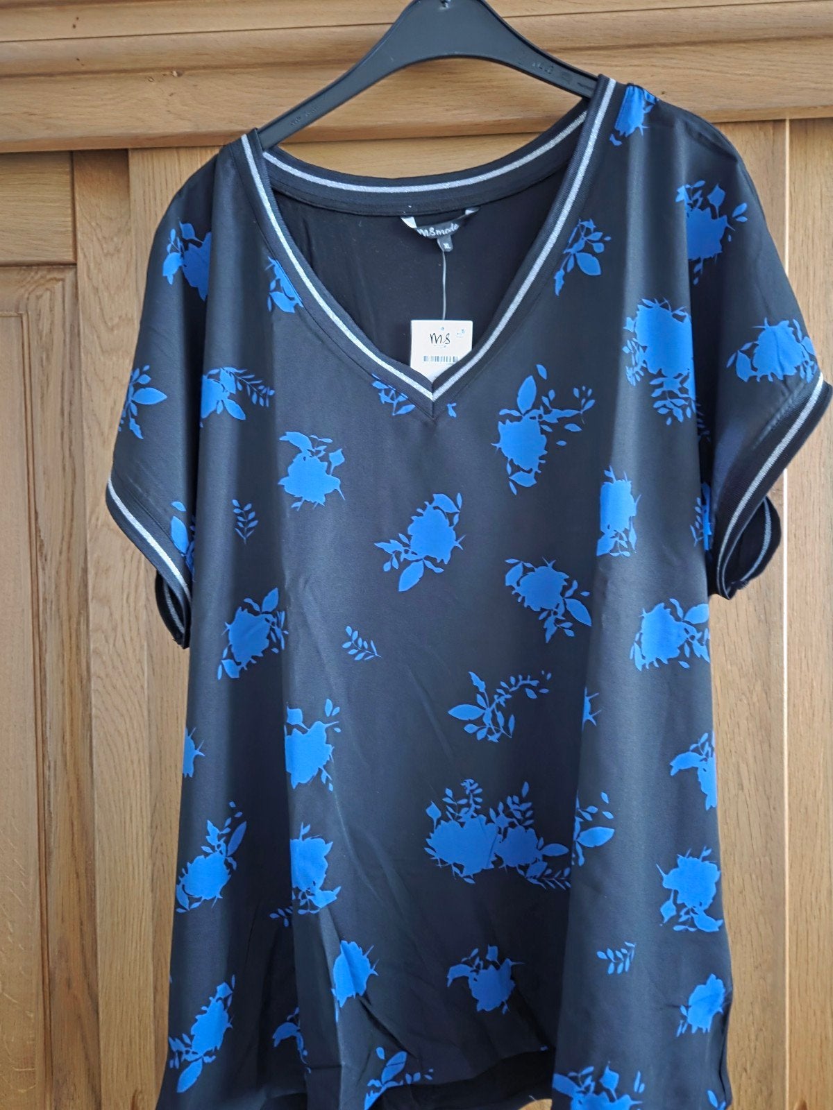Ms Mode Donker blauwe Top met Blauwe Bloemenprint Maat XL, Blauw, Maat 46/48 (XL) of groter, Nieuw, Ophalen of Verzenden
