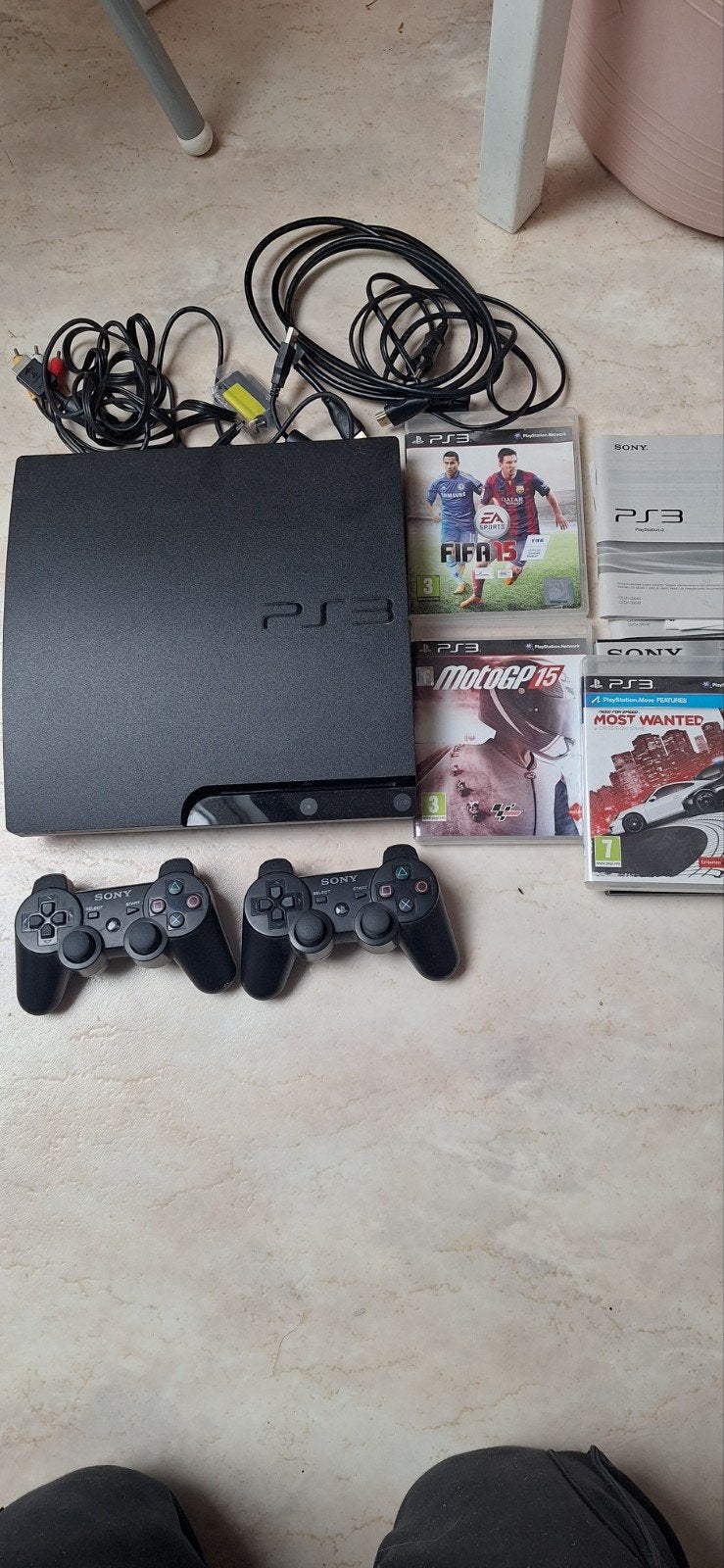 PlayStation 3 Slim met 2 controllers en 3 games, Spelcomputers en Games, Ophalen, Met 2 controllers, 250 GB, Slim