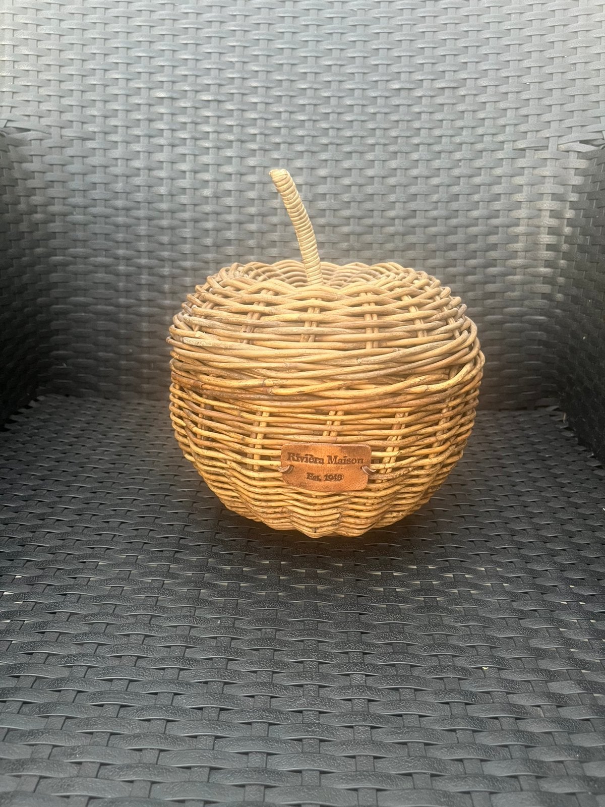 Te koop: Rivièra Maison rattan appel mand, Mand, Rond, Nieuw, Ophalen of Verzenden