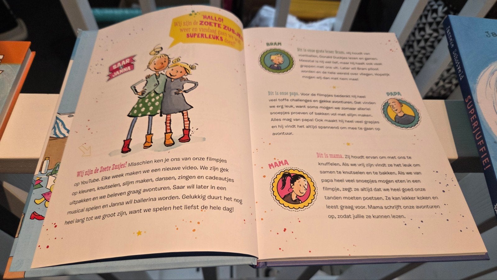 De Zoete Zusjes gaan verhuizen - Leuk kinderboek!, Boeken, Ophalen of Verzenden, Zo goed als nieuw, Hanneke de Zoete