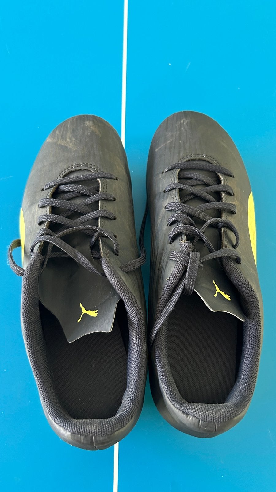 Puma Voetbalschoenen Maat 41 Donkerblauw/Geel, Ophalen, Maat XS of kleiner, Schoenen, Zo goed als nieuw