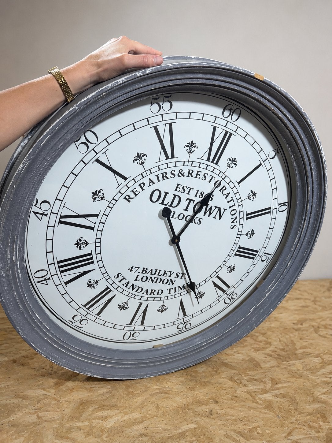 Grote wandklok 'Old Town' - 78 cm diameter, Ophalen, Grijs, Vintage, Analoog