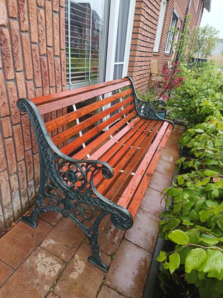 Tuinbank met gietijzeren frame en houten latten, Ophalen, Gebruikt, Hout