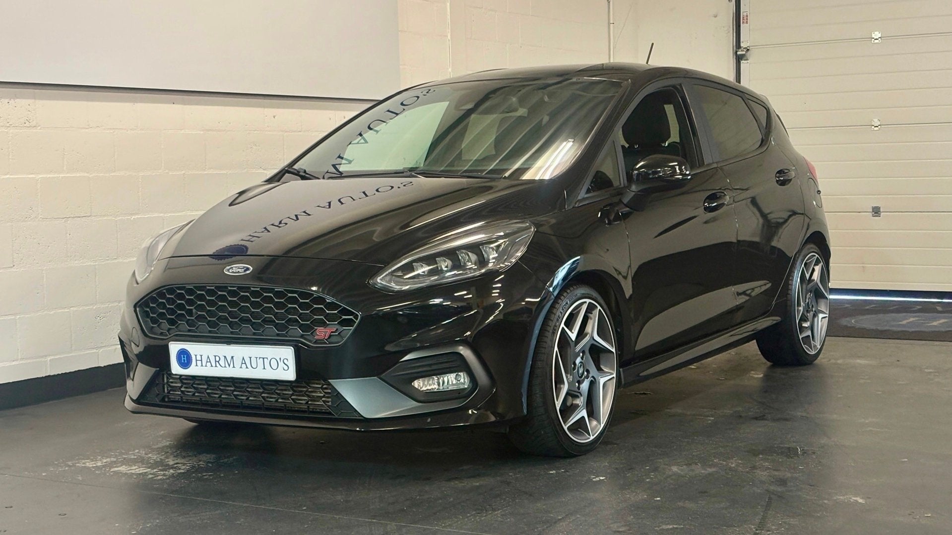 Ford Fiesta 1.5 EcoBoost ST-3 200pk Alcantara / CAM / Navi /, Voorwielaandrijving, Zwart, 1188 kg, Zwart