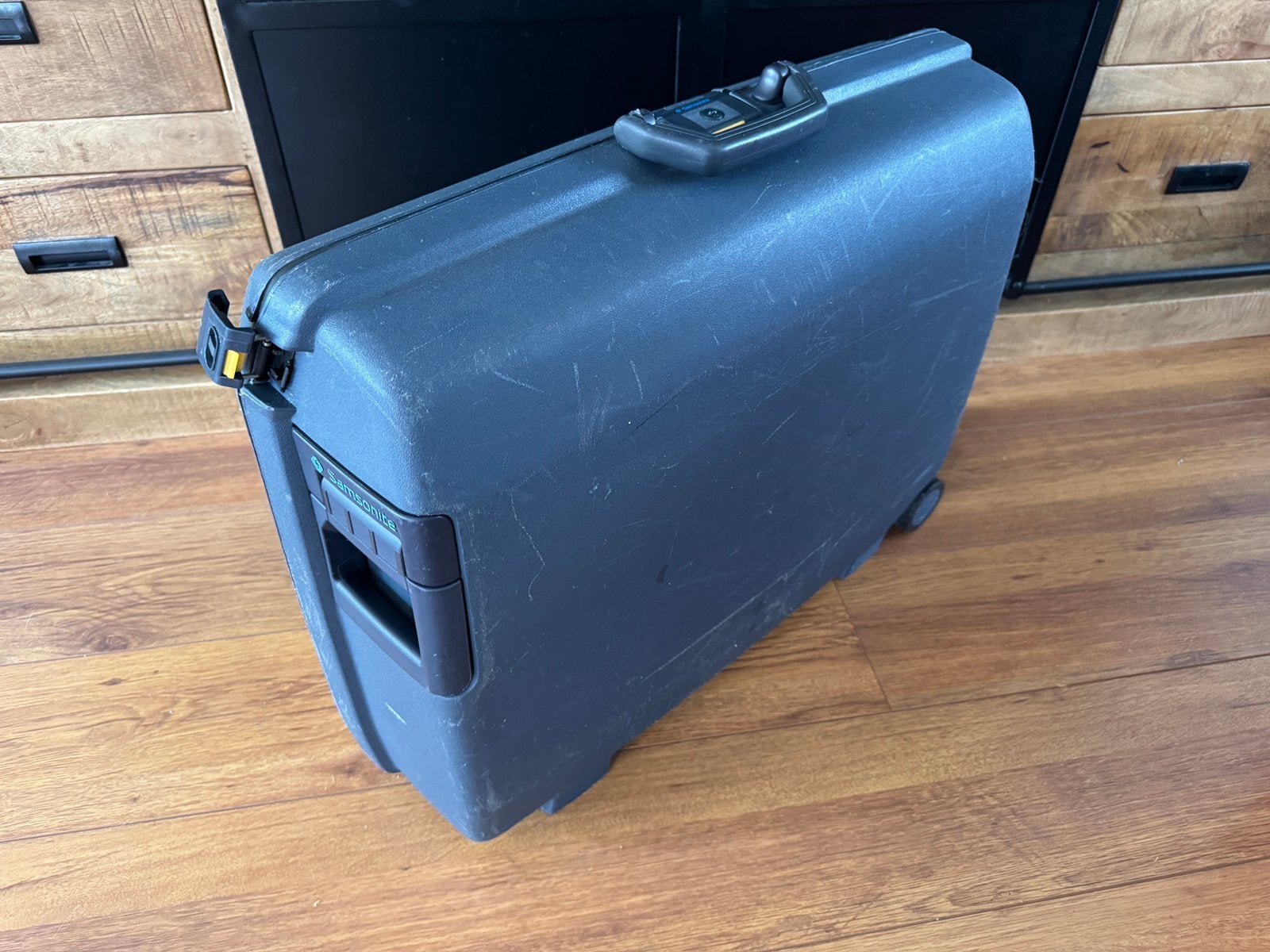 Samsonite vliegtuig koffer met wieltjes, Sieraden, Tassen en Uiterlijk, Koffers, Ophalen, Gebruikt, Hard kunststof, Wieltjes