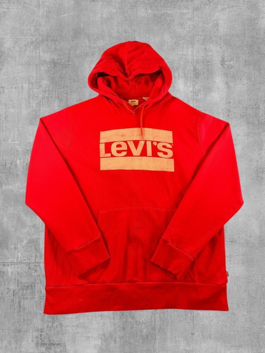 Levi's hoodie rood maat XL logoprint, Airport Plaza - Rio Building, Leonardo Da Vincilaan 19, 1831 Diegem, België, Levi Strauss & Co. BV