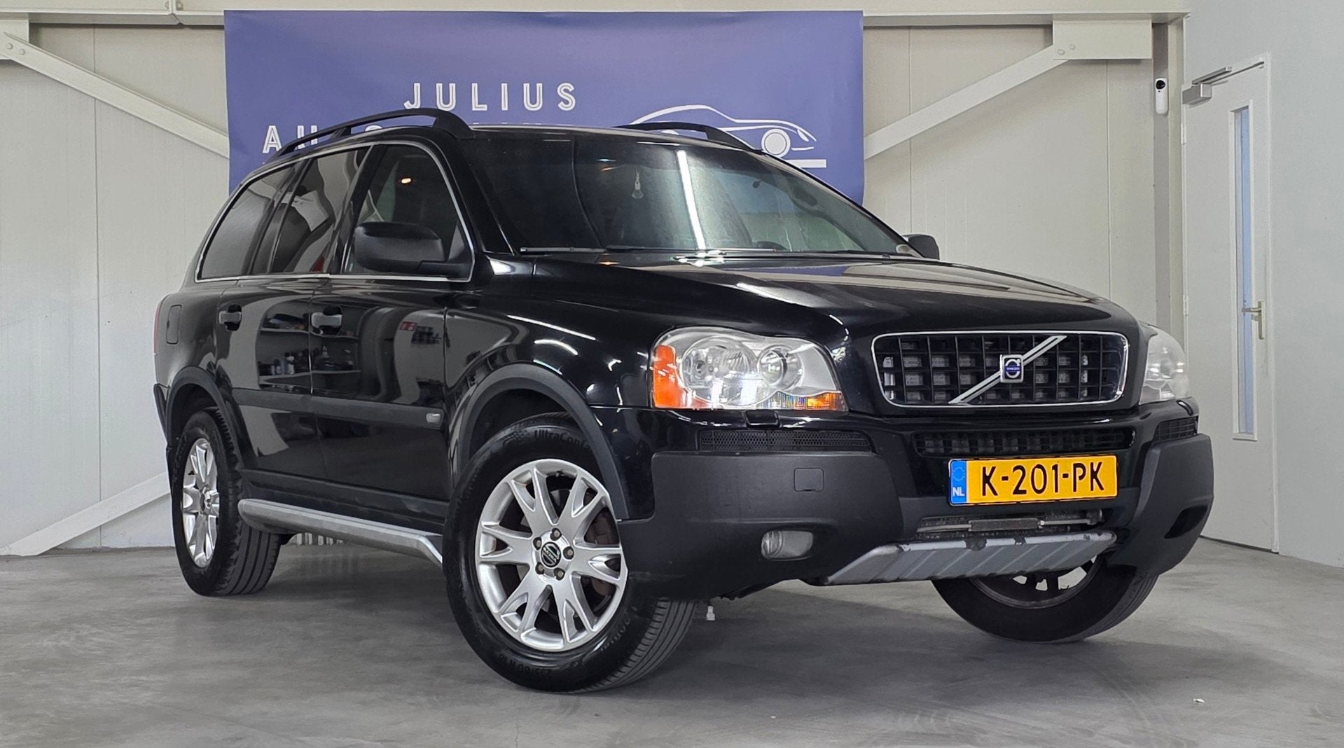 Volvo XC90 2.5 T Summum 7P Android/Apple Carplay Xenon Premi, Auto's, Gebruikt, Zwart, 1991 kg, 7 stoelen