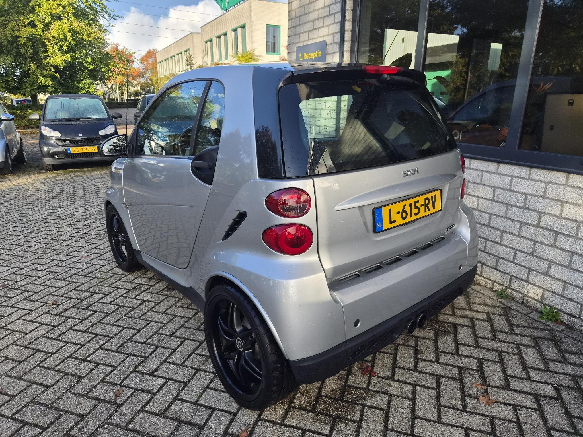 smart fortwo coupé 1.0 BRABUS stuurbekrachtiging BRABUS, Auto's, Automaat, Euro 5, Gebruikt, 770 kg