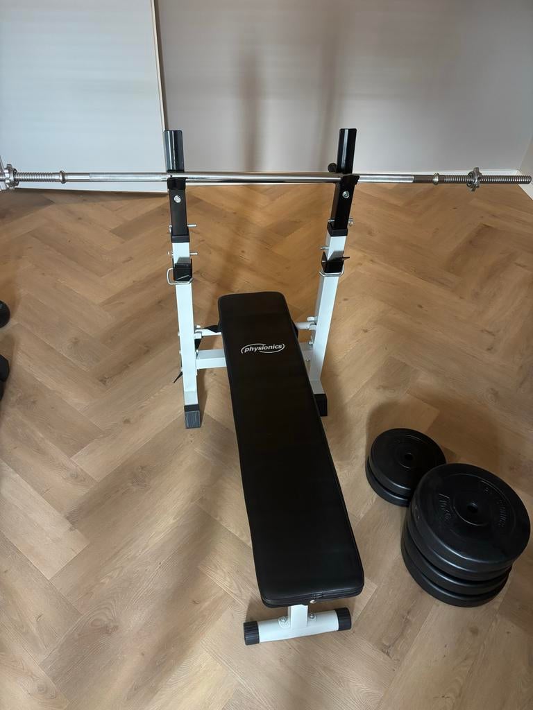 Diverse fitness materialen: Kettlebell, Dumbbells, Bankdruk, Ophalen of Verzenden, Zo goed als nieuw, Armen, Kettlebell