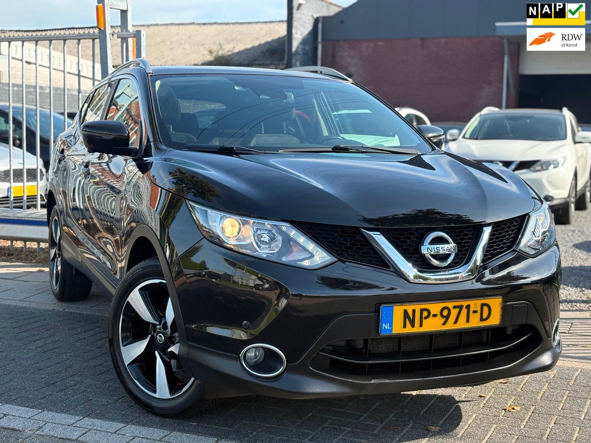Nissan Qashqai 1.2 N-Connecta | Panoramadak | 18” LMV | A.