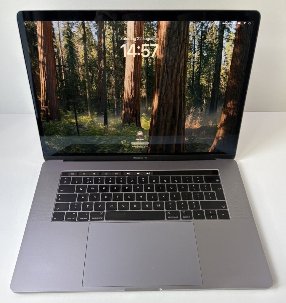 Apple MacBook Pro 15 inch i7 16GB 256GB SSD 1 jaar garantie, MacBook Pro, 256 GB, 2 tot 3 Ghz, Ophalen of Verzenden