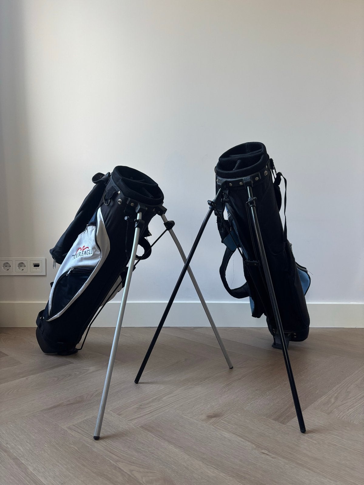 2x Junior Golftassen - Tour Eagle & Apron, Ophalen, Zo goed als nieuw, Tas, Overige merken