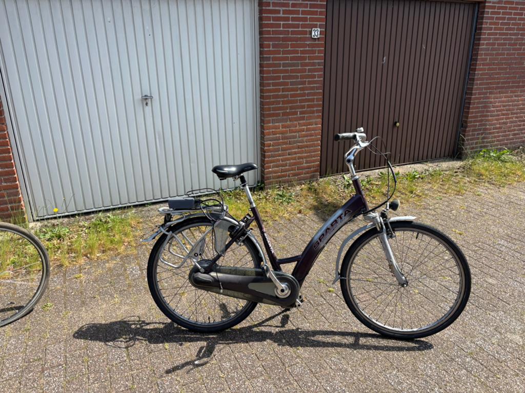 2x electrische damesfietsen defect, Fietsen en Brommers, Elektrische fietsen, Zo goed als nieuw, Overige merken, Ophalen