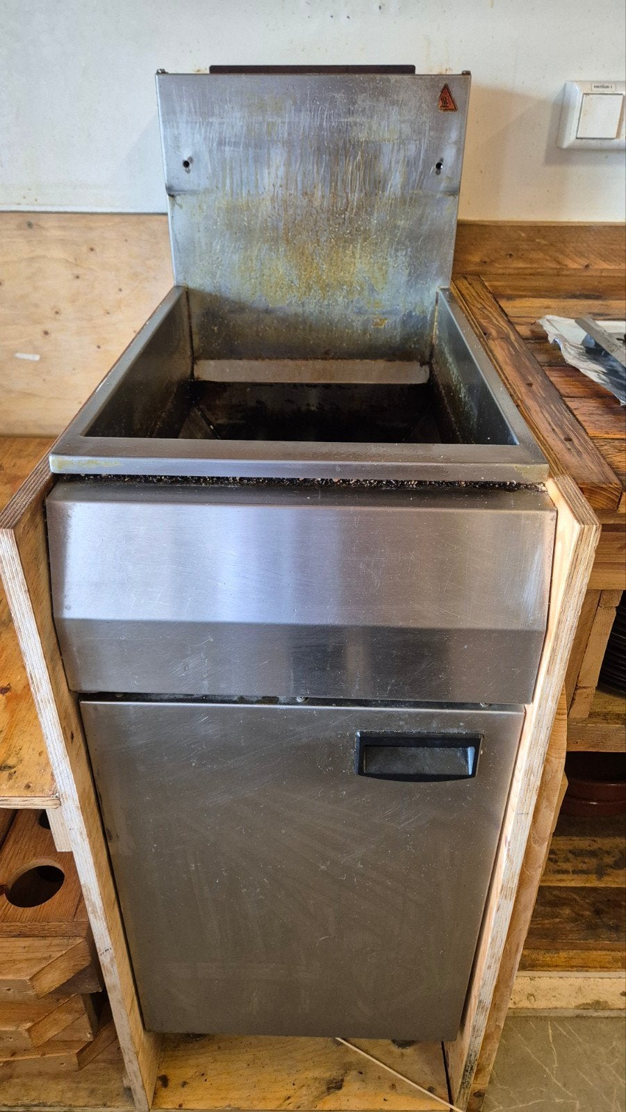 Professionele Frituurpan - Gebruikt, Witgoed en Apparatuur, 4 liter of meer, Ophalen, Gebruikt, Uitneembare binnenpan