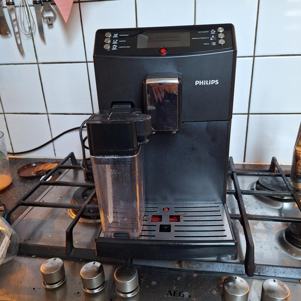 Philips koffiemachine met bonen, Afneembaar waterreservoir, Koffiemachine, Zo goed als nieuw, 4 tot 10 kopjes