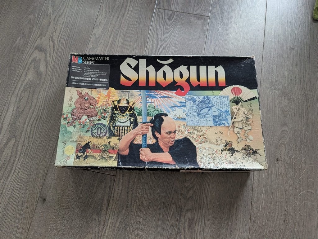 Shogun (MB Gamemaster Series), Ophalen of Verzenden, Zo goed als nieuw, Avalon Hill Games