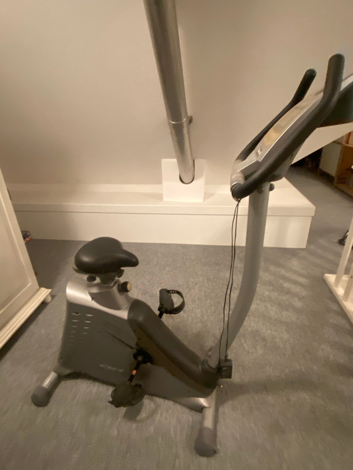 Hometrainer - Ideaal voor thuistraining, Gebruikt, Ophalen of Verzenden, Metaal, Benen