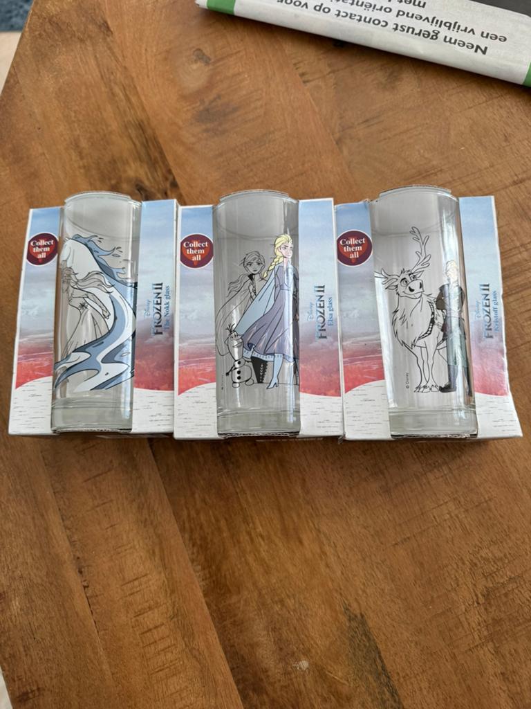Frozen glazen, Ophalen of Verzenden, Overige figuren, Zo goed als nieuw, Servies
