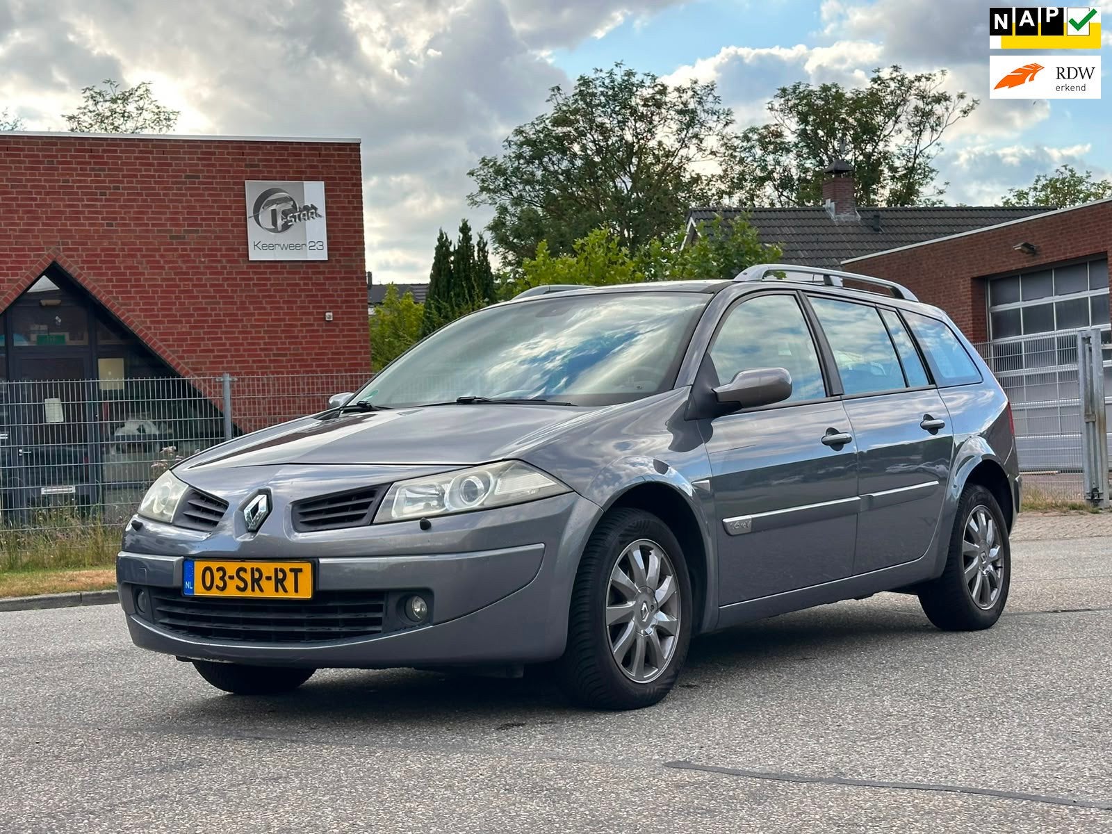 Renault Mégane Grand Tour 1.6-16V Privilège Cruise*Clima*T, Auto's, Renault, Gebruikt, 4 cilinders, Leder en Stof, 1300 kg