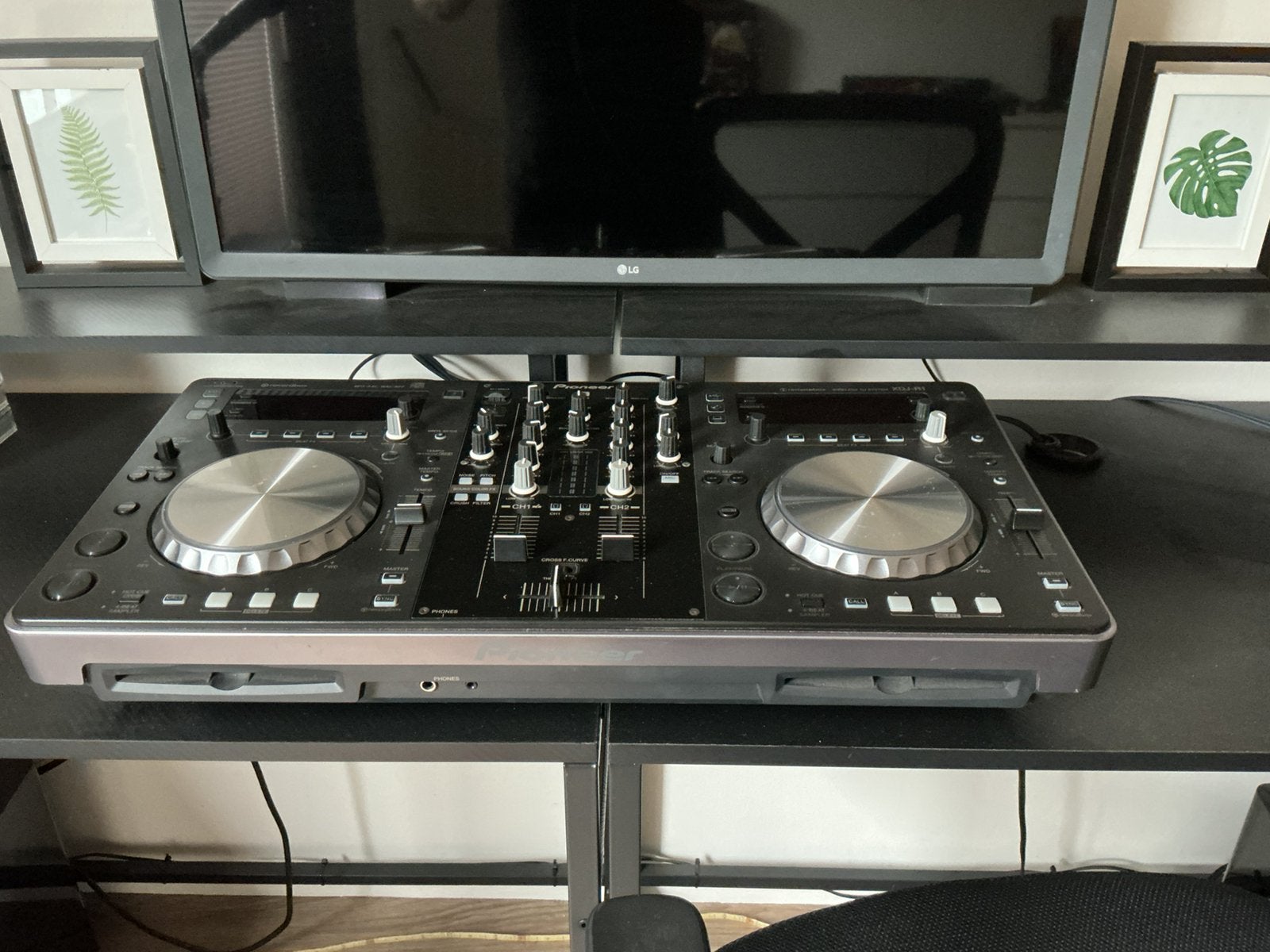 Muziek studio in nieuwstaat, Ophalen, Zo goed als nieuw, Pioneer