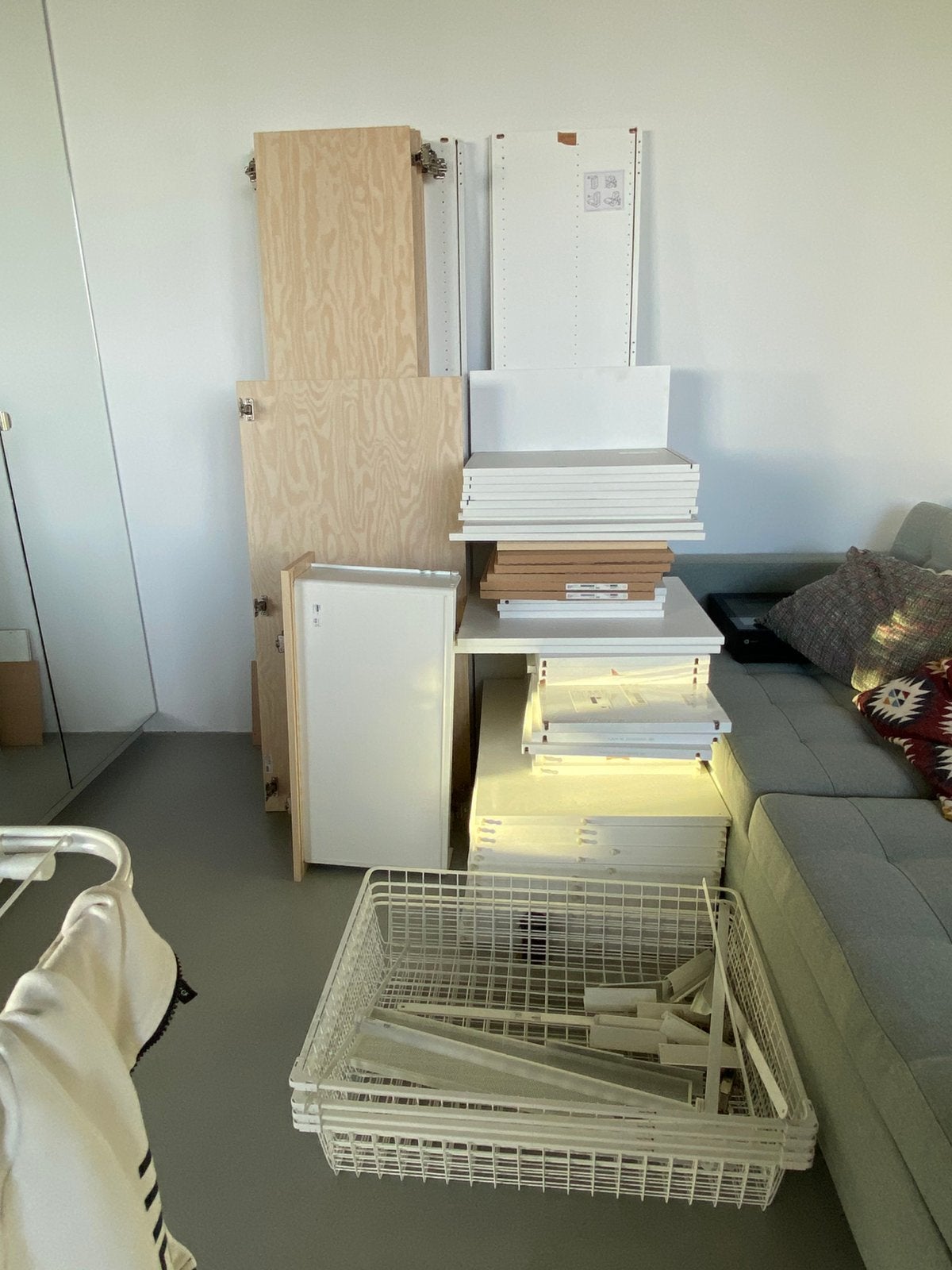 PLATSA frames, HJÄLPA shelves, KALBÅDEN doors & LÄTTHET legs, Huis en Inrichting, Ophalen, Zo goed als nieuw, Minder dan 150 cm