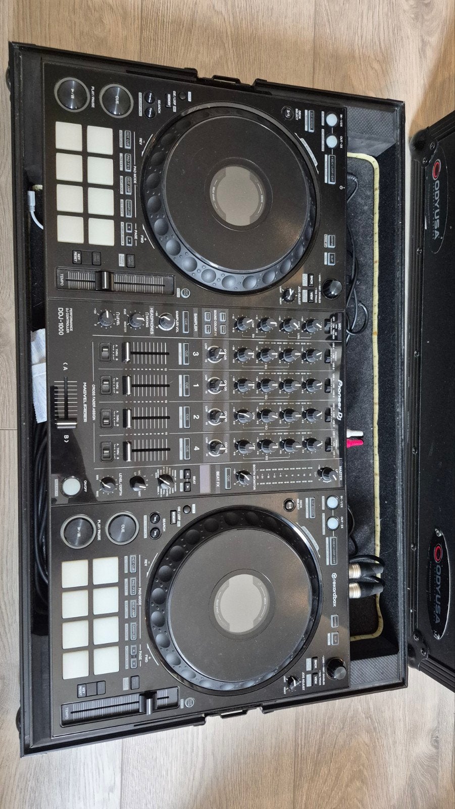 pioneer DDJ-1000, Muziek en Instrumenten, Ophalen, Zo goed als nieuw, Overige instrumenten, Flightcase